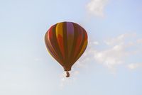 Ein paar Infos über Ballonfahrt aus der Chemie und Physik (Foto: Ravali Yan, stocksnap).